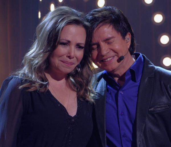 Noely e Xororó mostram emoção durante a apresentação no Tamanho Família.(Imagem: TV Globo)
