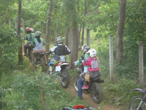 Amantes de motocicletas participam da IV Trilha da Calcinha em Guadalupe.(Imagem:FlorianoNews)