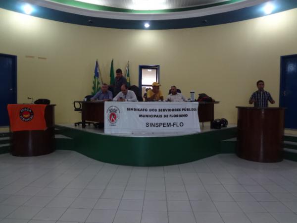Assembleia geral do SINSPEM-FLO discute audiência com Poder Público Municipal.(Imagem:FlorianoNews)