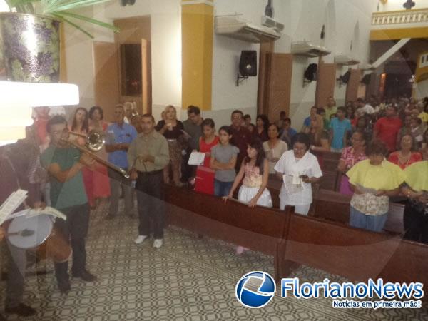 Missa de Folia de Reis encerra festejos natalinos em Floriano.(Imagem:FlorianoNews)