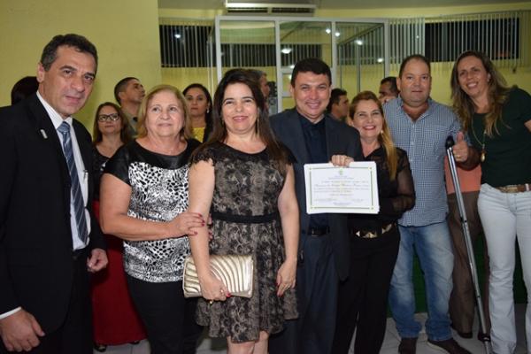 Personalidades são homenageadas com o Titulo de Cidadão Florianense.(Imagem:Waldemir Miranda)