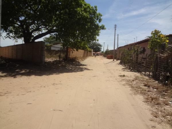 Moradores reivindicam melhorias no bairro Cajueiro II.(Imagem:FlorianoNews)