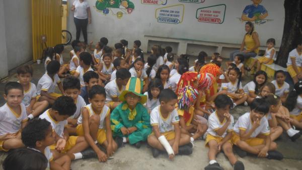 Escola Mega de Floriano celebra as datas comemorativas do mês de abril.(Imagem:FlorianoNews)