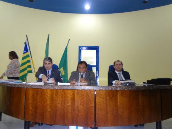 Vereadores Mauricio Bezerra (PTB) , Manoel Simplício da Silva (PV) e Antônio Reis (PSDC).(Imagem:FlorianoNews)