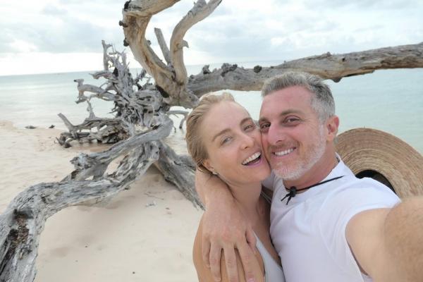  Luciano Huck e Angélica em clique durante férias.(Imagem:Reprodução/Instagram )