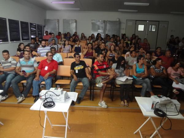 Treinamento para mesários de Floriano continuou neste domingo.(Imagem:FlorianoNews)