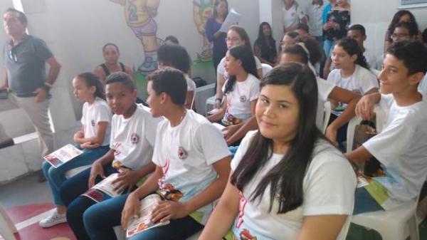 Estudantes de escola particular de Floriano participam da formatura do PROERD.(Imagem:FlorianoNews)