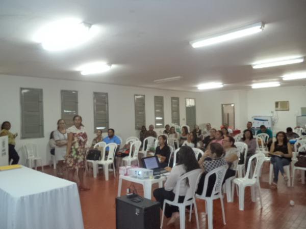 Coordenadores e supervisores participam de reunião na Gerência Regional de Floriano.(Imagem:FlorianoNews)