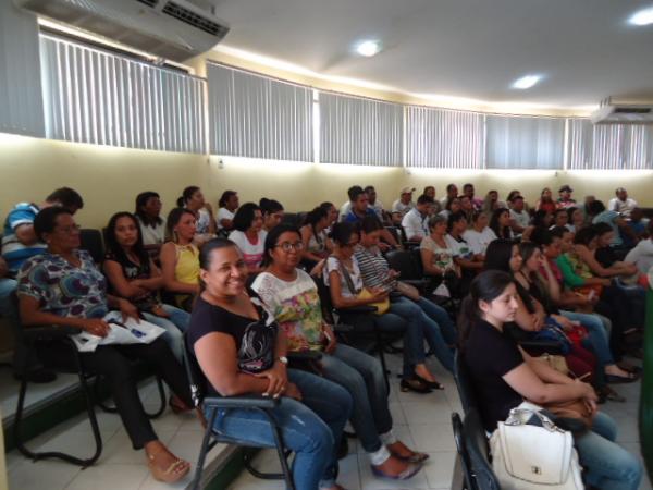 Audiência pública debate projeto de cargos e salários de servidores municipais.(Imagem:FlorianoNews)