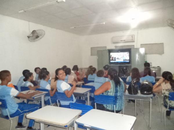 Alunos e professores de Floriano participaram de videoconferência com o Ex-presidente Lula.(Imagem:FlorianoNews)
