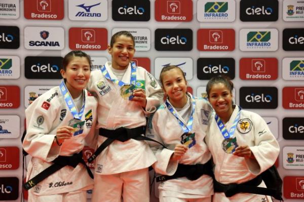 Sarah Menezes volta a competir com 48kg e é campeã do Troféu Brasil.(Imagem:CBJ)