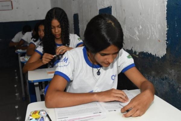 Prova SAEB é aplicada em escolas municipais de Floriano.(Imagem:SECOM)