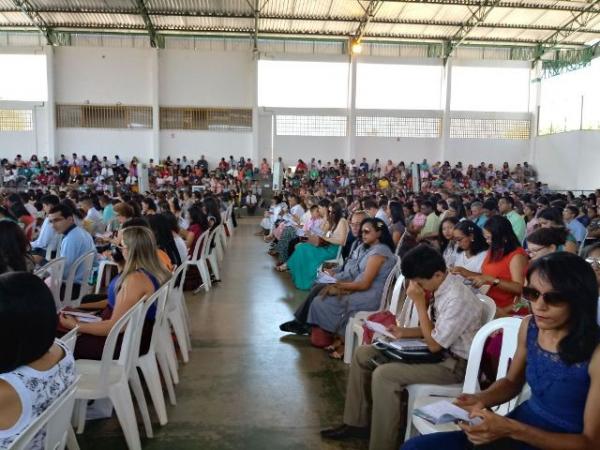 Floriano sedia Congresso Regional das Testemunhas de Jeová.(Imagem:FlorianoNews)