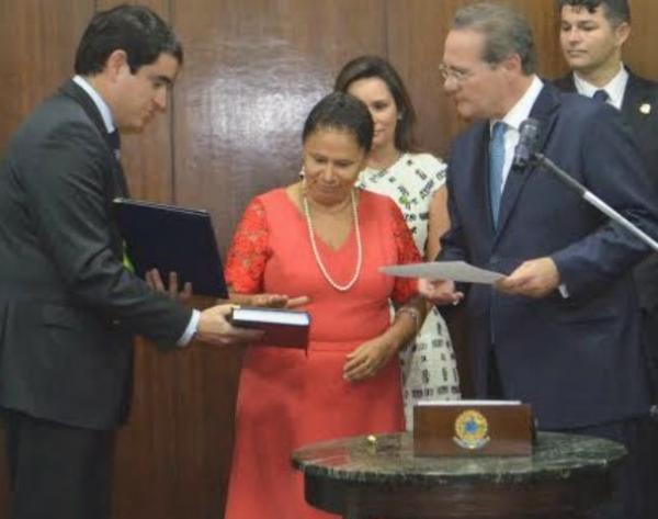 Regina Sousa entra para história como primeira mulher a assumir o senado pelo Piauí.(Imagem:PT no Parlamento)