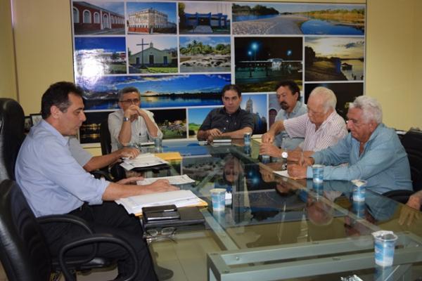 Prefeitura e Acrimep se reúnem para organizar a 45º Exposição Feira Agropecuária de Floriano.(Imagem:Secom)