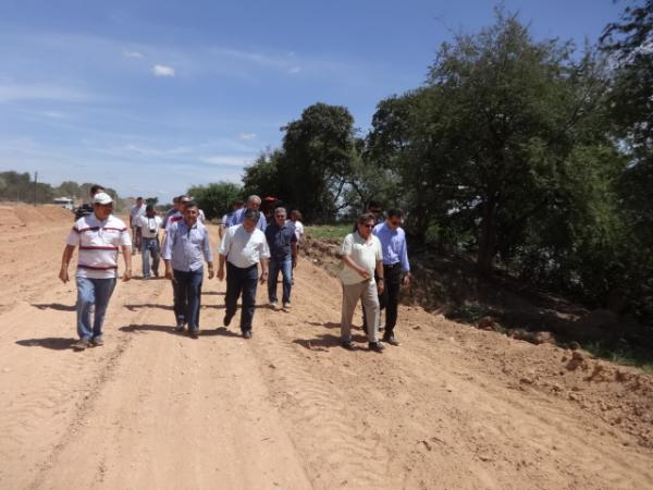 Secretário de Transportes e comitiva visitam canteiro de obras da Avenida Beira-rio.(Imagem:FlorianoNews)