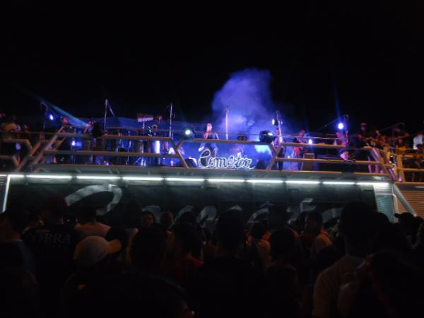 Forró dos Plays faz a diferença na alegria do segundo arrastão no carnaval de Floriano.(Imagem:FlorianoNews)