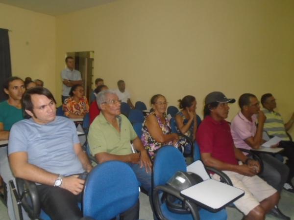 Encontro organizado pela FEBAPI apresenta reivindicações ao governo municipal.(Imagem:FlorianoNews)