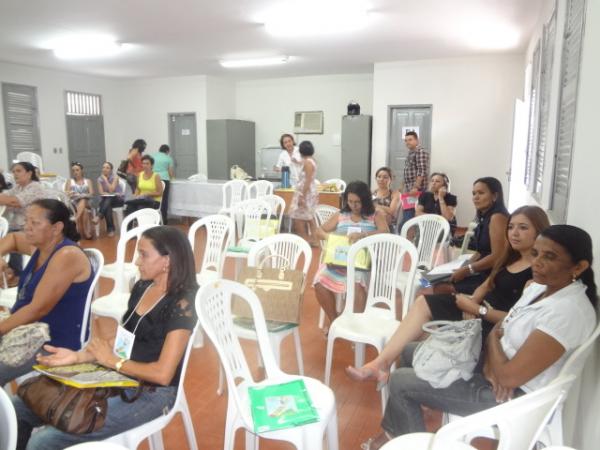 Educação promove reunião com coordenadores pedagógicos.(Imagem:FlorianoNews)