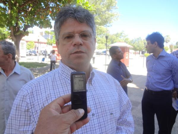 Deputado Gustavo Neiva parabeniza a população pelos 116 anos de Floriano.(Imagem:FlorianoNews)