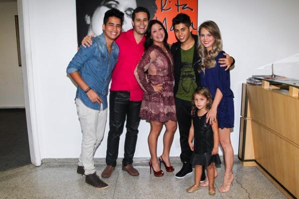 Matheus, Pedro Leonardo, Mariana Costa (irmã de Leonardo), Zé Felipe, Thais Gebelein e Maria Sophia.(Imagem:Manuela Scarpa/Photo Rio News)