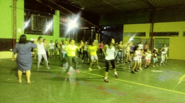 Dia da Mulher é comemorado com aulão de Zumba na Escola Pequeno Príncipe.(Imagem:FlorianoNews)