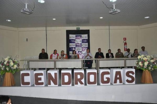 Floriano sedia abertura da Semana Estadual de Políticas sobre Drogas.(Imagem:SECOM)