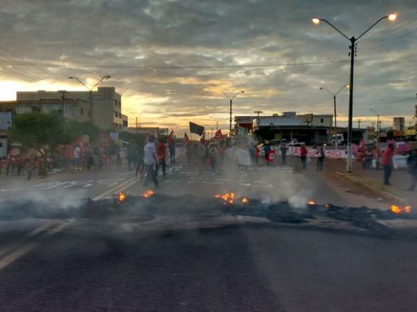 Manifestação do MST em Picos.(Imagem:Divulgação/PRF)