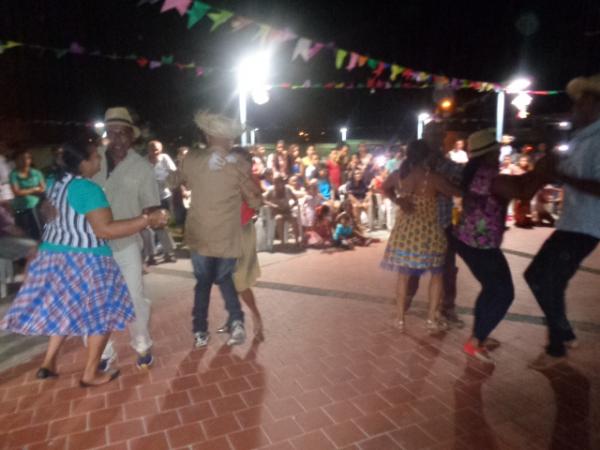 Casais encontristas da Paróquia São José Operário promovem festival junino.(Imagem:FlorianoNews)