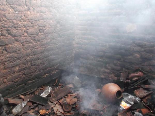 otos dormiam sozinhos em casa e morreram carbonizados em Parnaguá.(Imagem:Estevão Moreno)