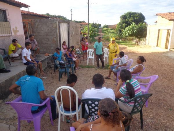 Ronda Cidadão participa de reunião com os moradores do bairro Irapuá II.(Imagem:FlorianoNews)