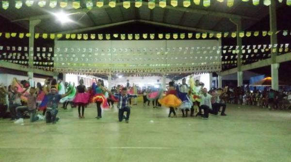 Festival de Quadrilhas Juninas do Projeto Amarelinho abre São João em Floriano.(Imagem:FlorianoNews)