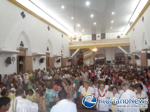 Com missa e procissão, católicos celebram Corpus Christi em Floriano. (Imagem:FlorianoNews)