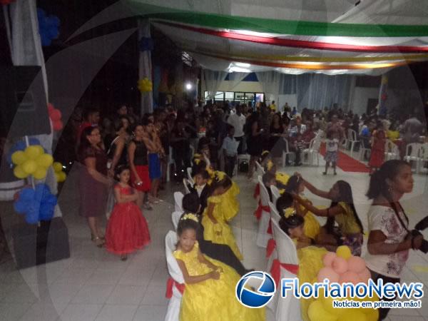 Realizada solenidade de formatura dos alunos do Pré-II da Escola Mega.(Imagem:FlorianoNews)