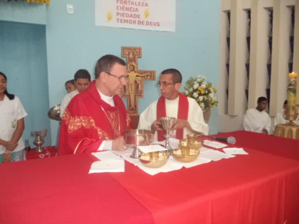 Igreja de Nossa Senhora das Graças realiza Sacramento do Crisma em Floriano.(Imagem:FlorianoNews)