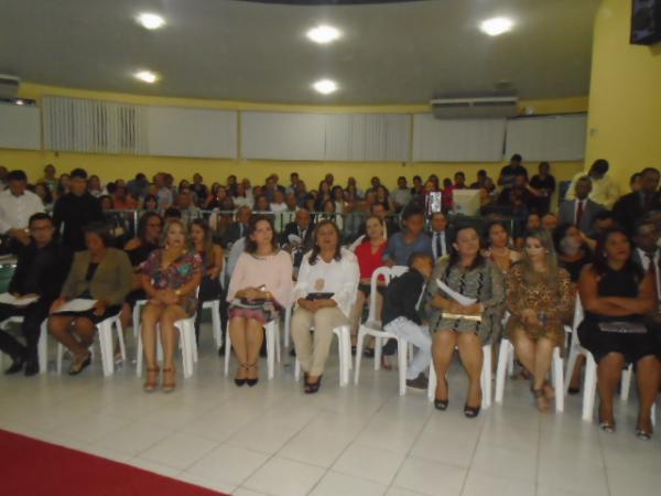 Prefeito, vereadores e suplentes eleitos são diplomados em Floriano.(Imagem:FlorianoNews)