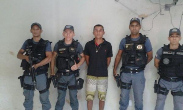Policiais Militares prendem homicida com arma de fogo no município de Paraibano-MA.(Imagem:Divulgação/PMMA)