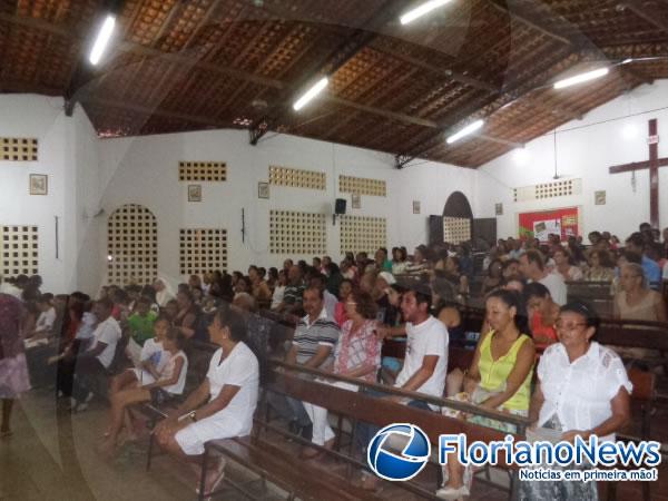 Igrejas de Floriano realizaram missas em homenagem ao Dia das Mães. (Imagem:FlorianoNews)