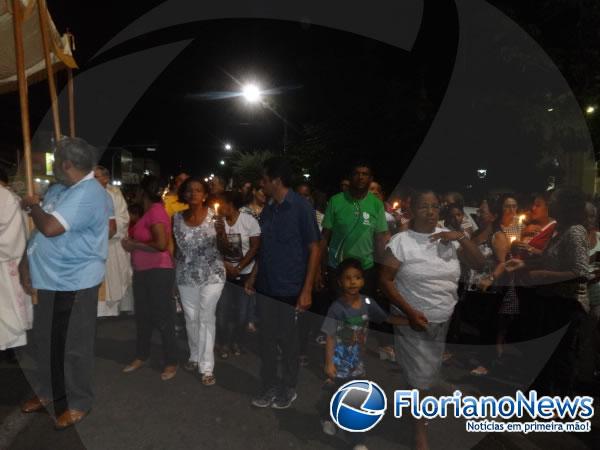 Católicos celebraram Corpus Christi com missa e procissão.(Imagem:FlorianoNews)