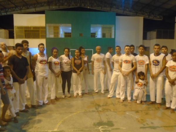 Aulão de capoeira em Floriano tem presença de mestres de toda região.(Imagem:FlorianoNews)