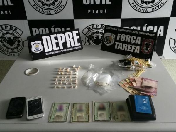Avó e neta foram presas por tráfico de drogas em Teresina.(Imagem:Divulgação/Depre)