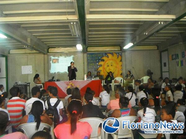 Palestra destaca direitos e deveres de crianças e adolescentes.(Imagem:FlorianoNews)