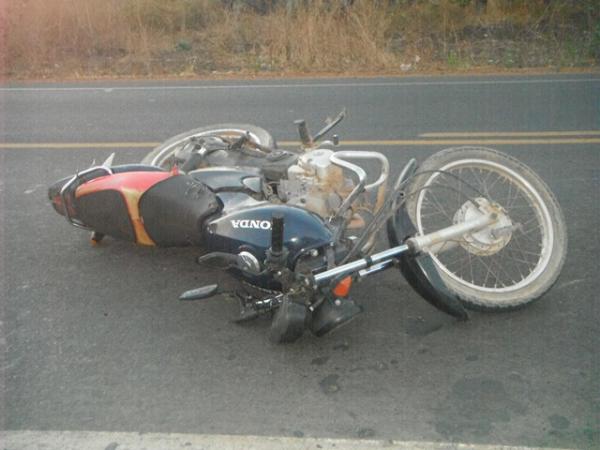 Acidente entre carro e moto é registrado na Rodovia PI 140 em Floriano.(Imagem:FlorianoNews)