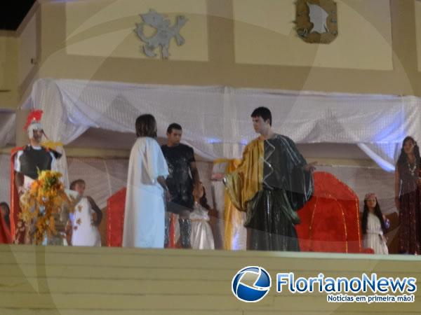 Fé e emoção marcaram primeiro dia do espetáculo da Paixão de Cristo em Floriano.(Imagem:FlorianoNews)