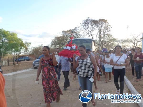 Procissão encerrou os festejos de Bom Jesus da Lapa na localidade Tabuleiro do Mato.(Imagem:FlorianoNews)