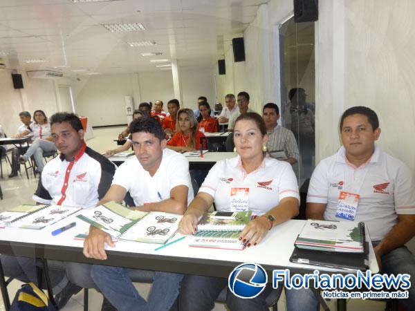 Cajueiro Motos realizou treinamento em vendas para funcionários.(Imagem:FlorianoNews)