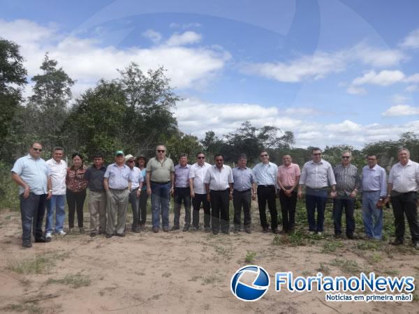 Secretário Estadual de Desenvolvimento Rural visita projetos em andamento em Floriano.(Imagem:FlorianoNews)