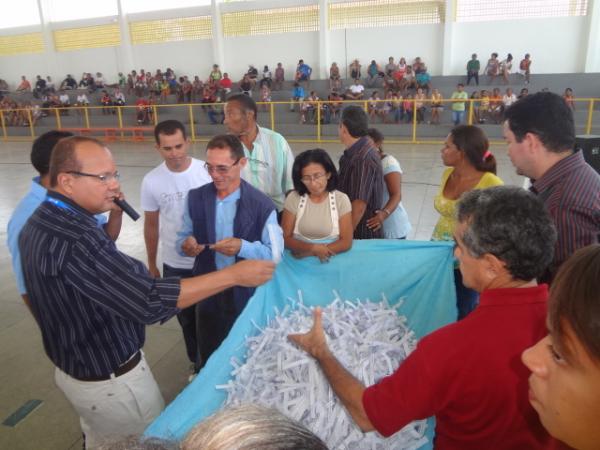 Realizado o sorteio das casas do Novo Retiro.(Imagem: FlorianoNews)