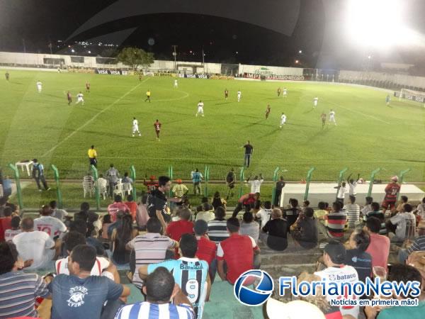 Atlético-GO vence Flamengo-PI na estreia da Copa do Brasil em Floriano.(Imagem:FlorianoNews)