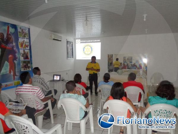 Rotary Club Princesa do Sul promoveu palestra sobre o Trânsito.(Imagem:FlorianoNews)